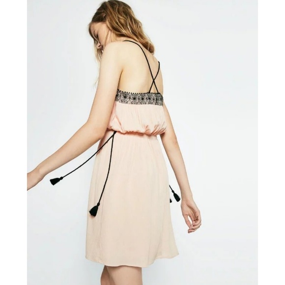 Zara Embroidered Lace Neckline Boho Dress - Picture 3 of 6